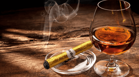 Illustration article blog cannagar gold verre d'alcool