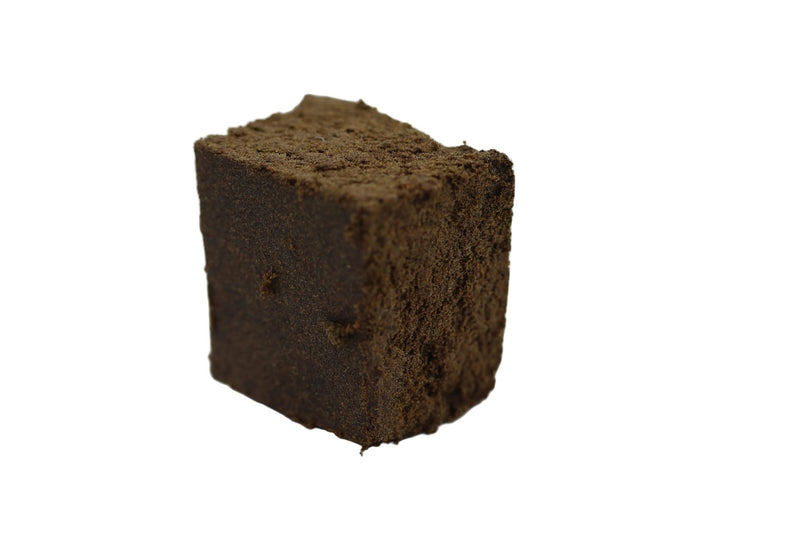 Pollen CBD OG Brown à la robe brune et à la texture moelleuse et aérienne
